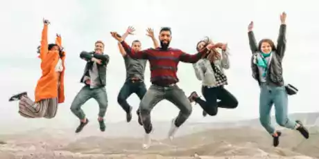 Les Pays-Bas et ses villes recoivent lartisanduweb à Amsterdam Hollande-Septentrionale, Rotterdam Hollande-Méridionale, La Haye, Utrecht, Eindhoven Brabant-Septentrional, Tilbourg, Groningue, Almere Flevoland, Bréda Brabant-Septentrional, Nimègue Gueldre, Apeldoorn 	Gueldre, Haarlem, Enschede Overijssel, Arnhem, Amersfoort Utrecht, Zaanstad, Bois-le-Duc, Haarlemmermeer Hollande-Septentrionale, Zwolle, Overijssel Zoetermeer Hollande-Méridionale, Leyde, Maastricht Limbourg, Dordrecht, Alphen-sur-le-Rhin, Leeuwarden Frise, Alkmaar, Emmen, Drenthe,Westland, Delft Venlo Limbourg et en Irlande à  Dublin, Belfast, Liège, Limerick, Derry City, Galway, Lisburn, Newtownabbey, Bangor, Waterford, Drogheda, Dundalk, Épées, Bray et Navan